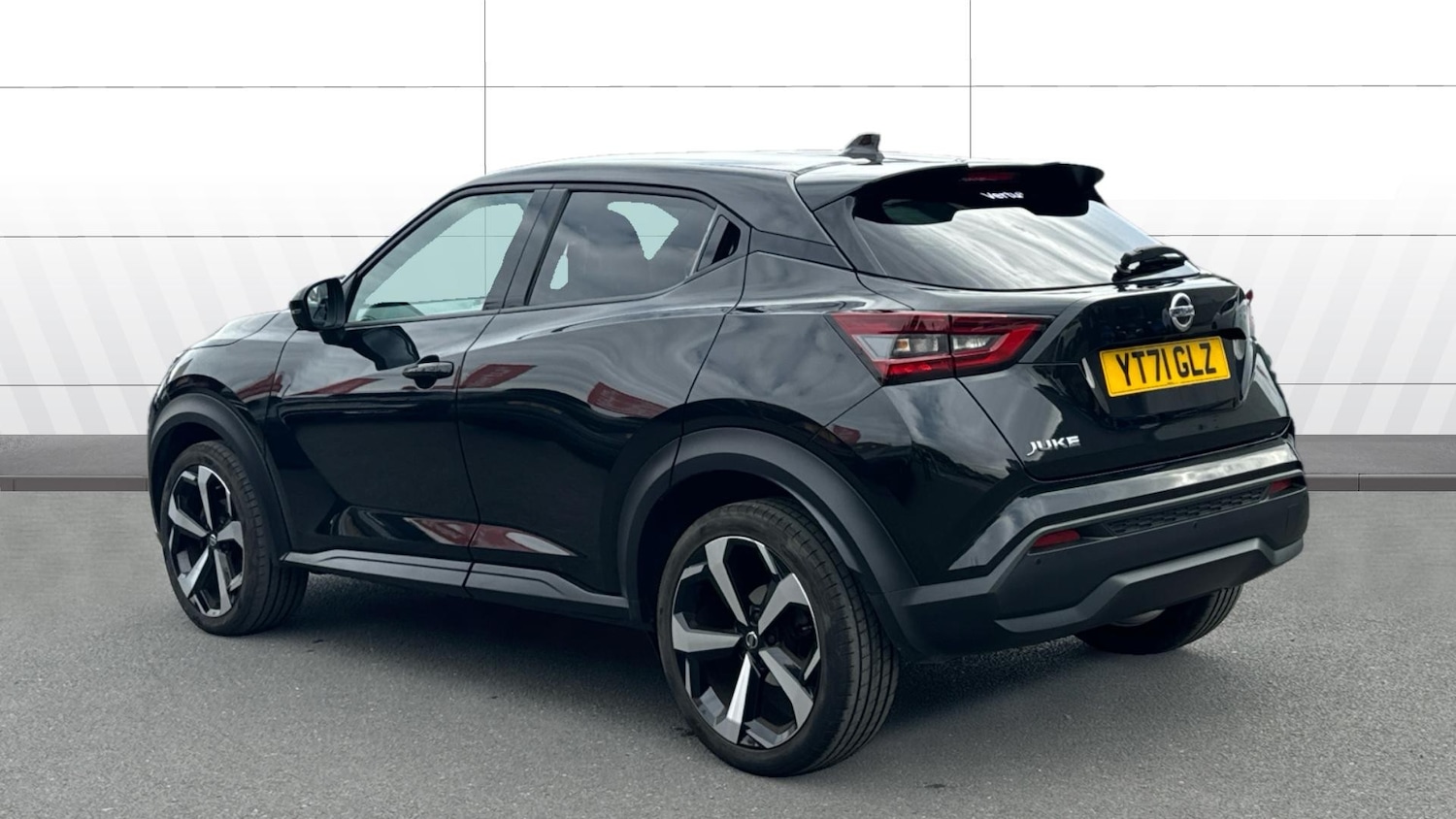 Used Nissan Juke 2021 for sale - 76161842: Photo 2