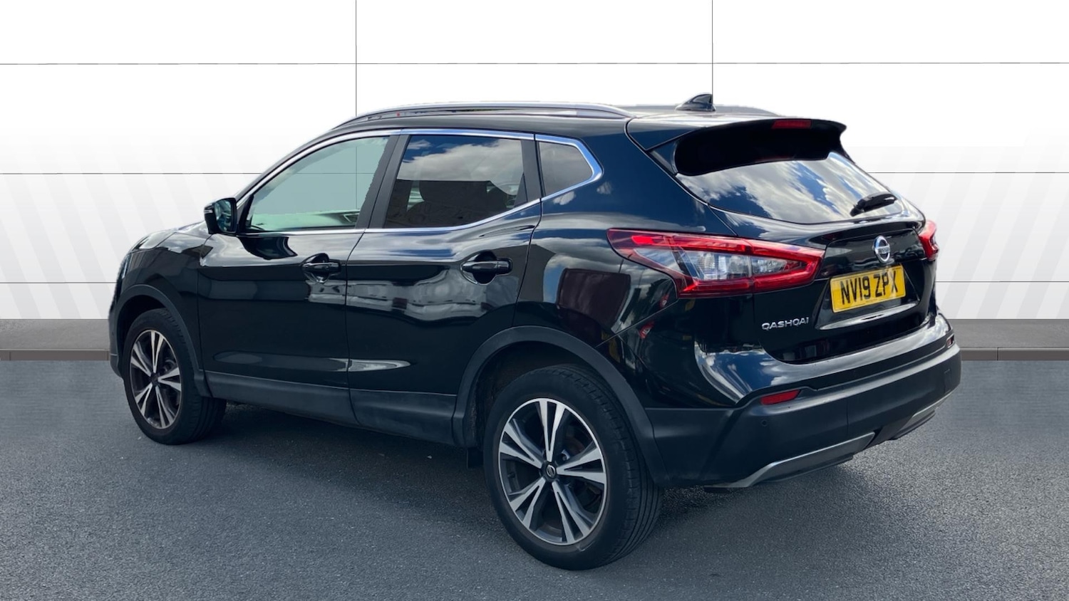 Used Nissan Qashqai 2019 for sale - 76101999: Photo 2