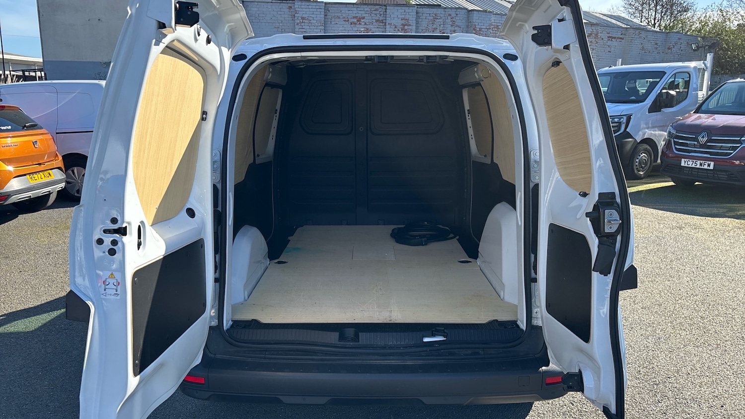 Used Renault Kangoo 2024 for sale - 78027069: Photo 4