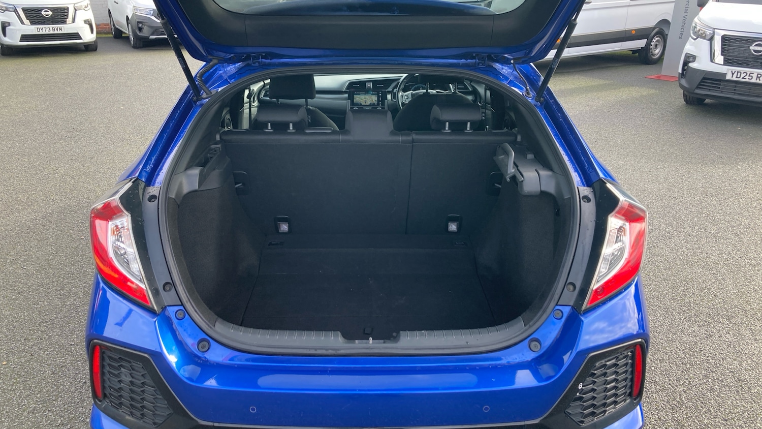 Used Honda Civic 2019 for sale - 76265925: Photo 4