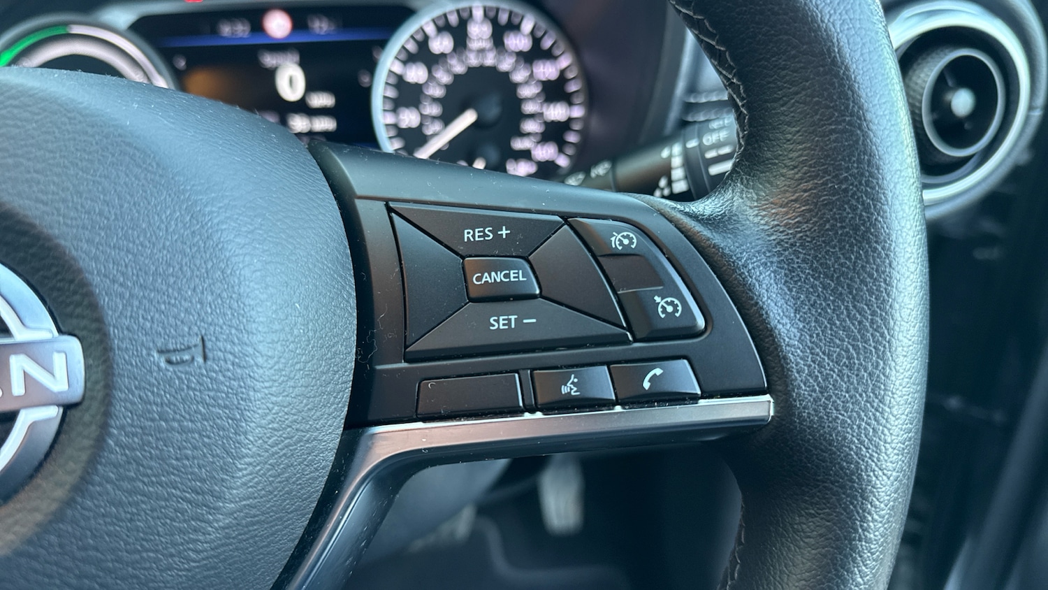 Used Nissan Juke 2023 for sale - 77813315: Photo 30