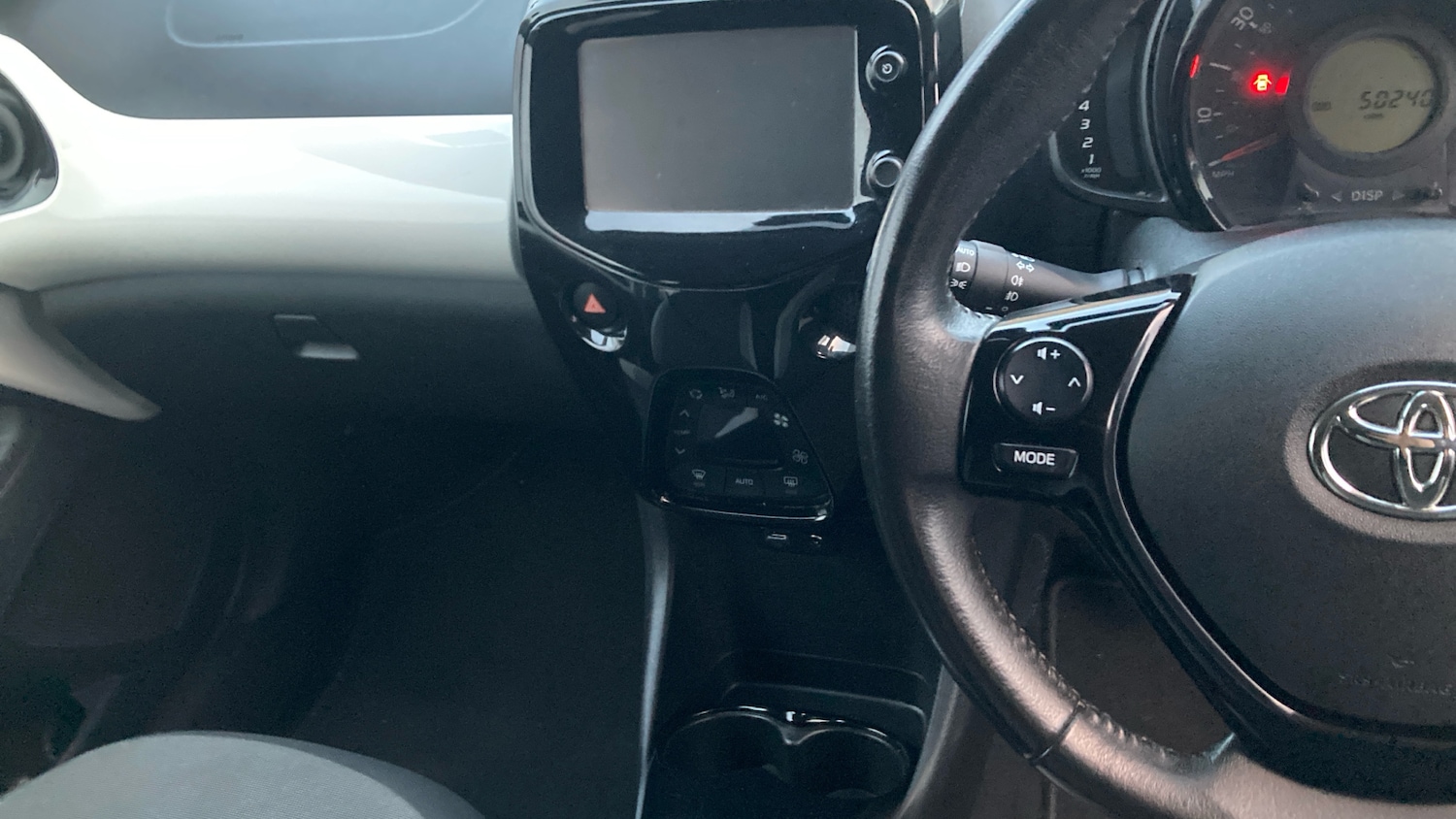 Used Toyota AYGO 2018 for sale - 76818739: Photo 14