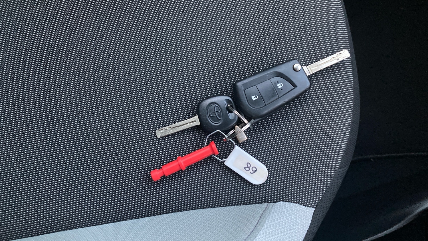 Used Toyota AYGO 2018 for sale - 76818739: Photo 20