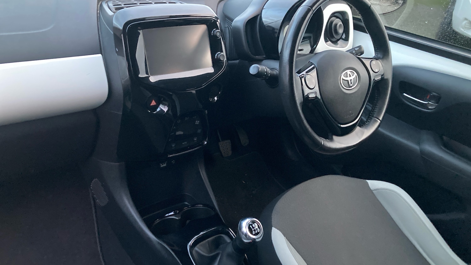 Used Toyota AYGO 2018 for sale - 76818739: Photo 9