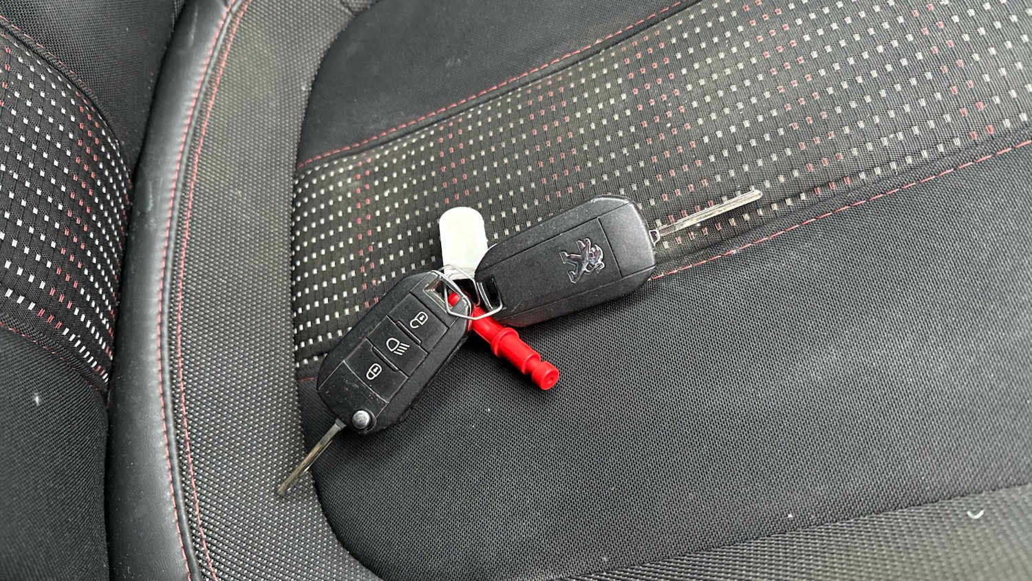 Used Peugeot 308 2017 for sale - 77127303: Photo 20