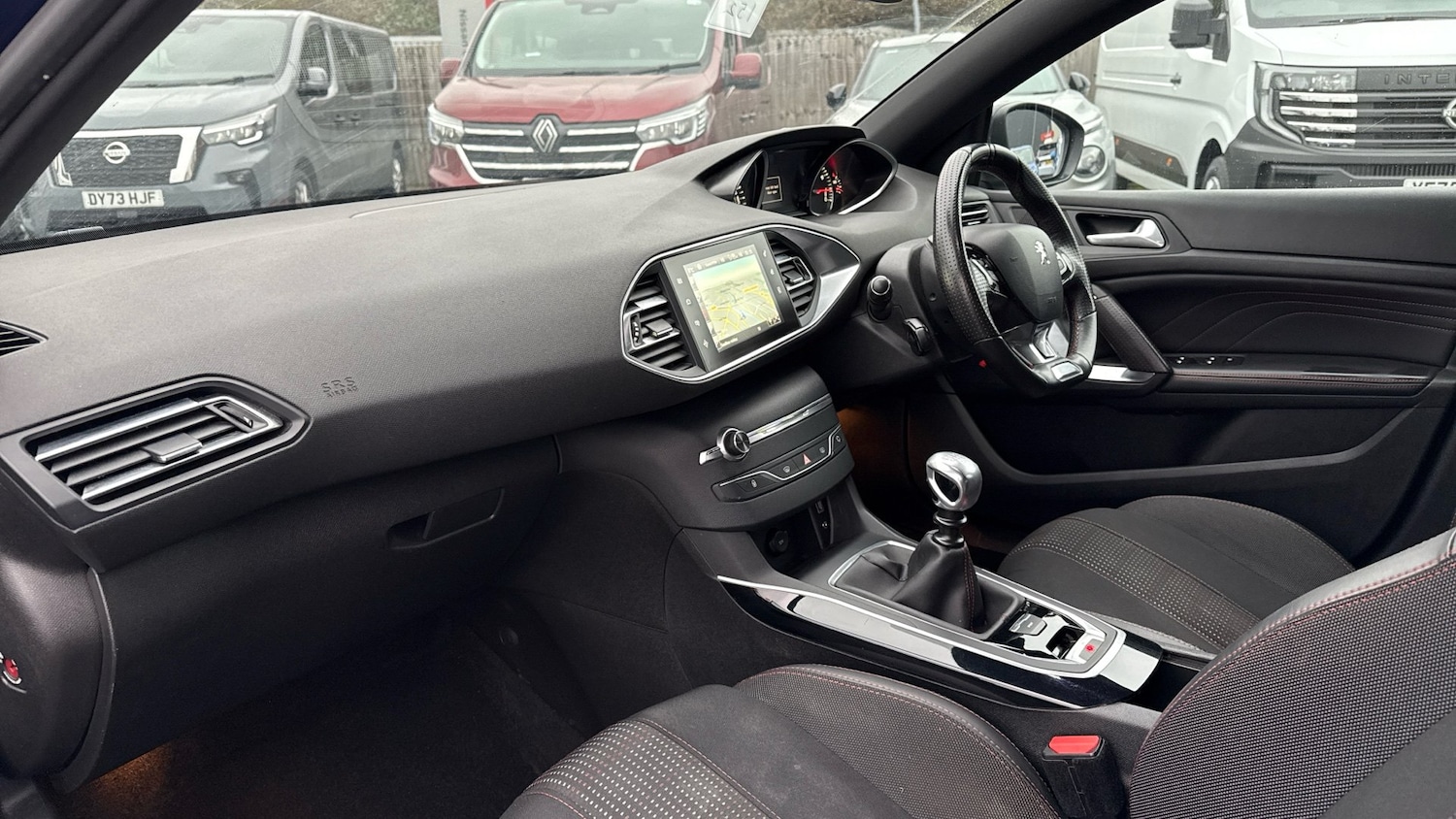 Used Peugeot 308 2017 for sale - 77127303: Photo 9