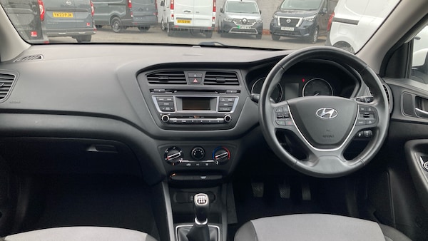 Used Hyundai i20 2017 for sale - 76290425: Photo 10