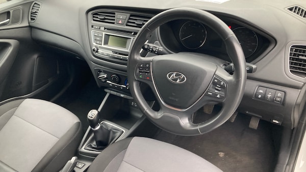 Used Hyundai i20 2017 for sale - 76290425: Photo 11