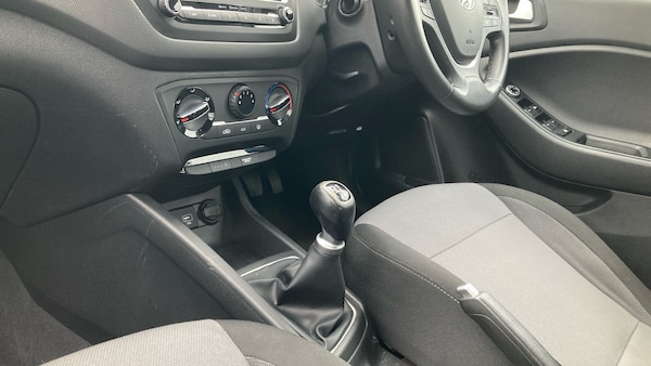 Used Hyundai i20 2017 for sale - 76290425: Photo 13
