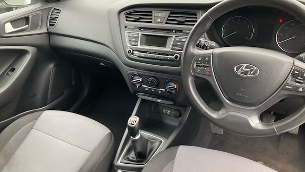 Used Hyundai i20 2017 for sale - 76290425: Photo 14