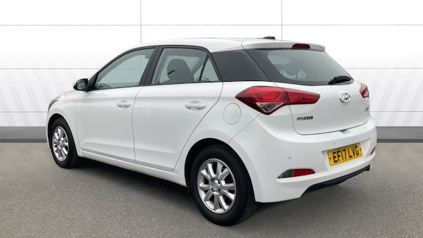 Used Hyundai i20 2017 for sale - 76290425: Photo 2
