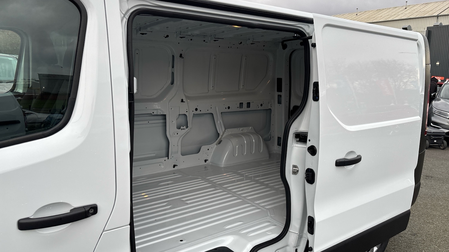 Used Nissan Primastar 2025 for sale - 77086450: Photo 16