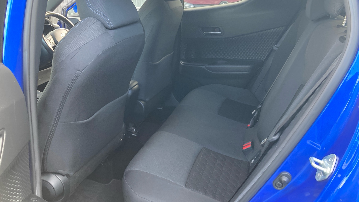 Used Toyota C-HR 2019 for sale - 76882336: Photo 16