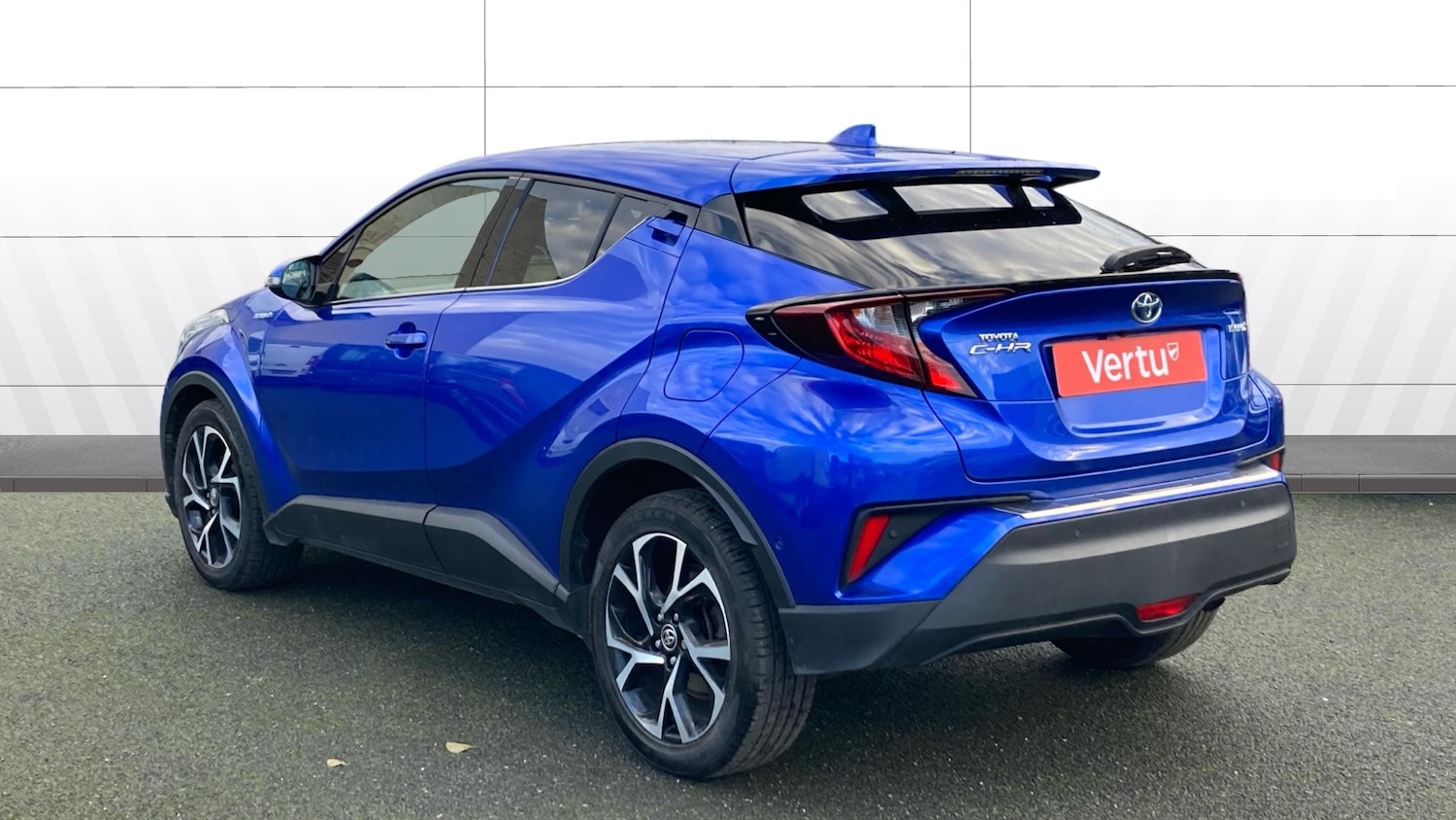 Used Toyota C-HR 2019 for sale - 76882336: Photo 2