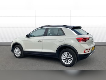 Used Volkswagen T-Roc 2022 for sale - 75712881: Photo