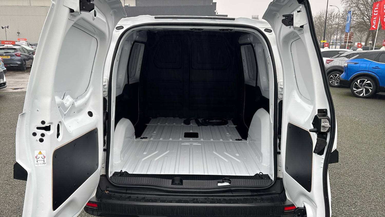 Used Renault Kangoo 2024 for sale - 77504007: Photo 4