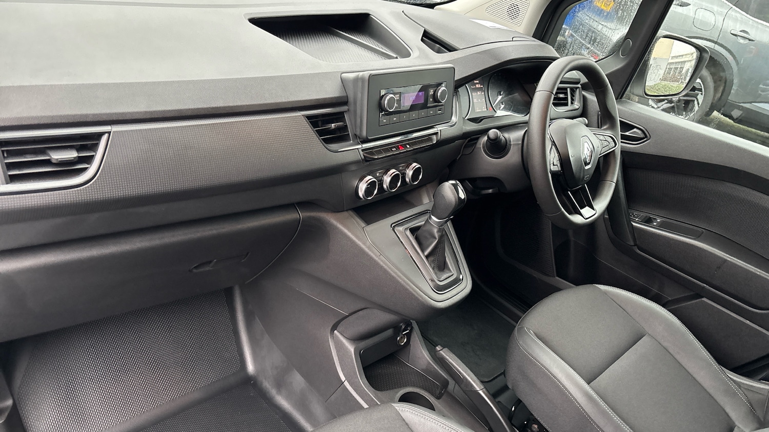 Used Renault Kangoo 2024 for sale - 77504007: Photo 9