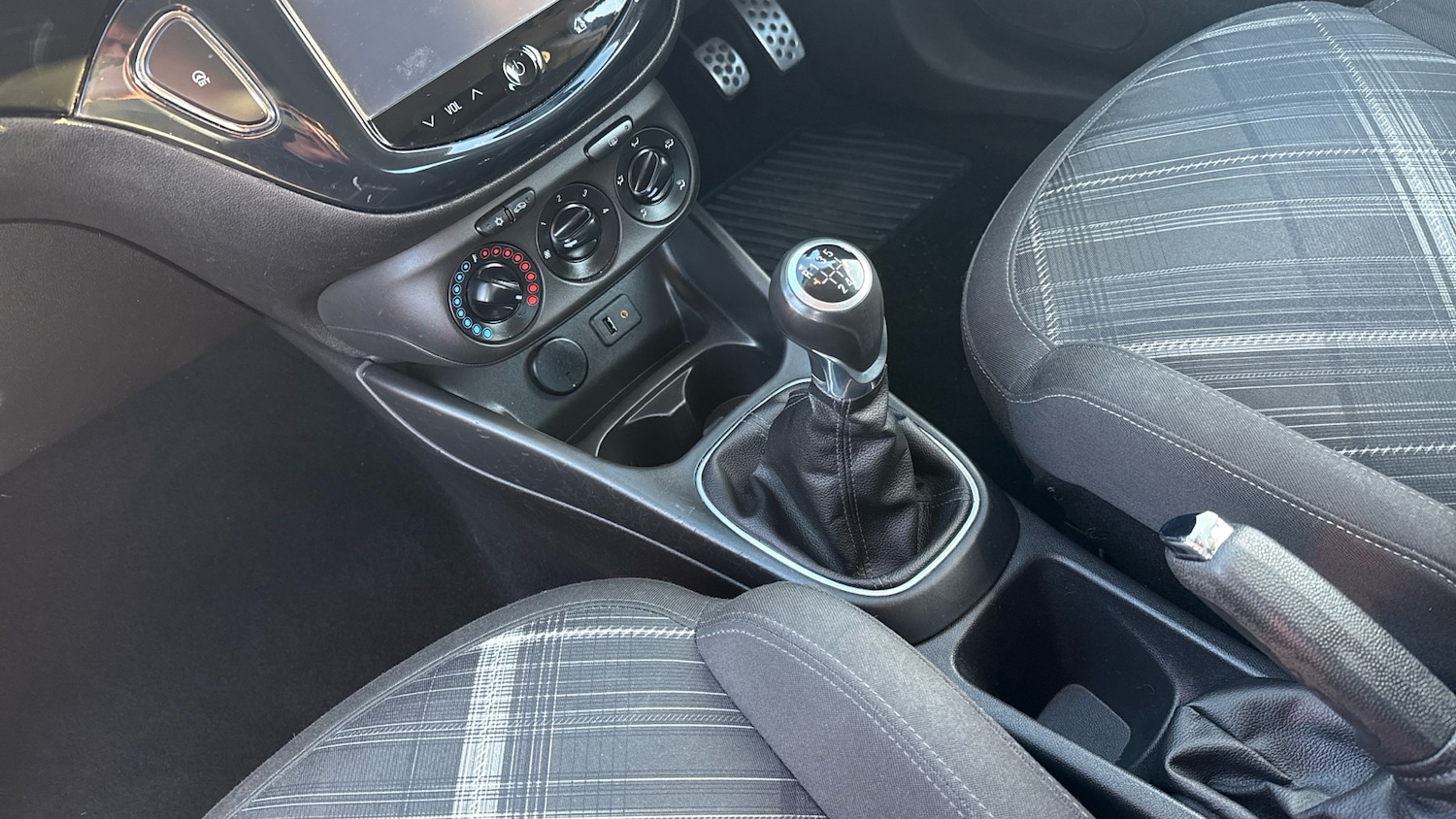 Used Vauxhall Corsa 2015 for sale - 77154296: Photo 13