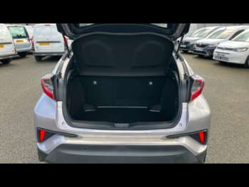 Used Toyota C-HR 2018 for sale - 74949192: Photo