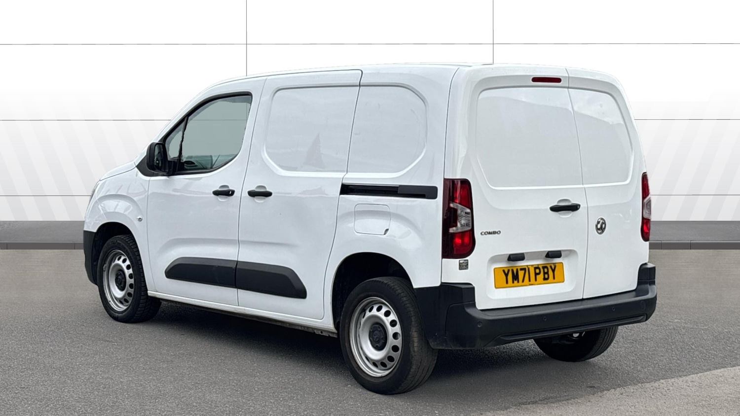 Used Vauxhall Combo 2022 for sale - 76183148: Photo 2