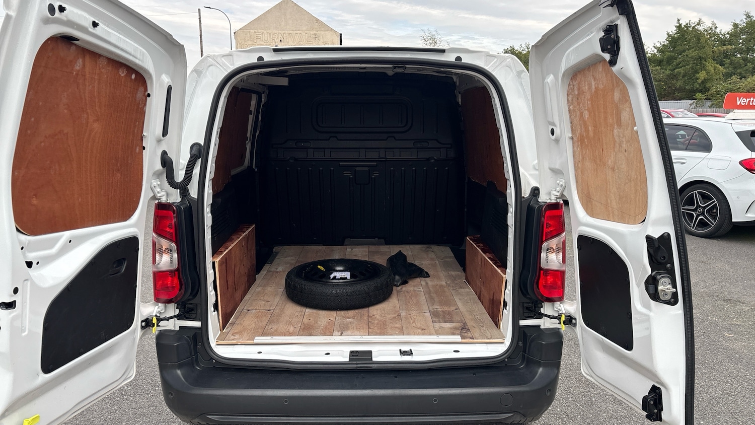 Used Vauxhall Combo 2022 for sale - 76183148: Photo 4