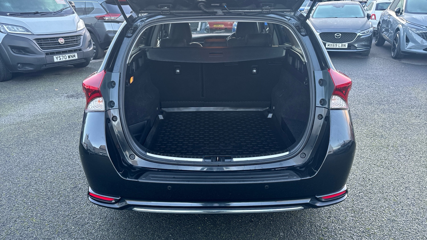 Used Toyota Auris 2018 for sale - 76807429: Photo 4