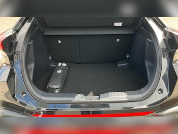 Used Toyota C-HR 2024 for sale - 78336134: Photo