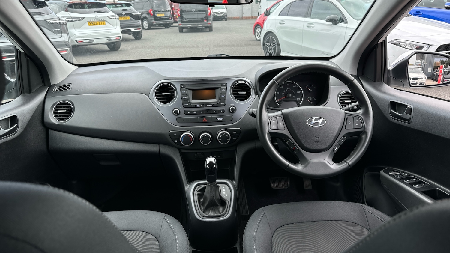 Used Hyundai i10 2019 for sale - 76183151: Photo 10