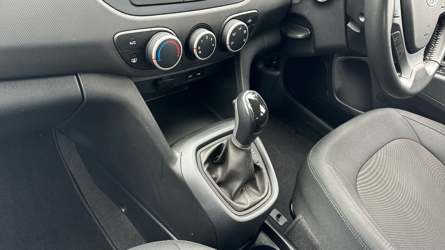 Used Hyundai i10 2019 for sale - 76183151: Photo 13