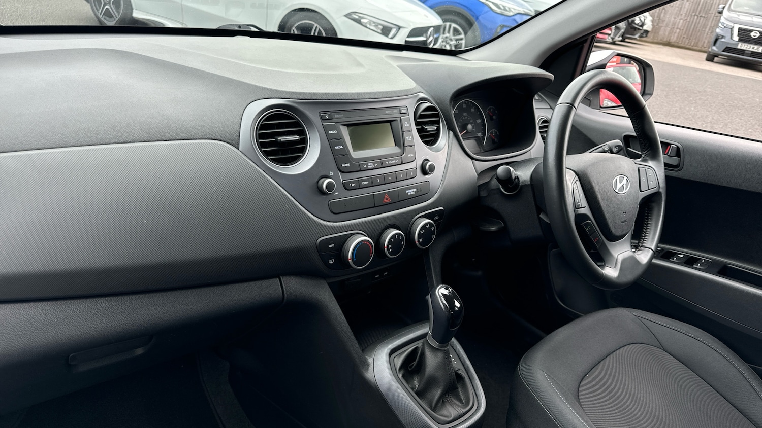 Used Hyundai i10 2019 for sale - 76183151: Photo 9