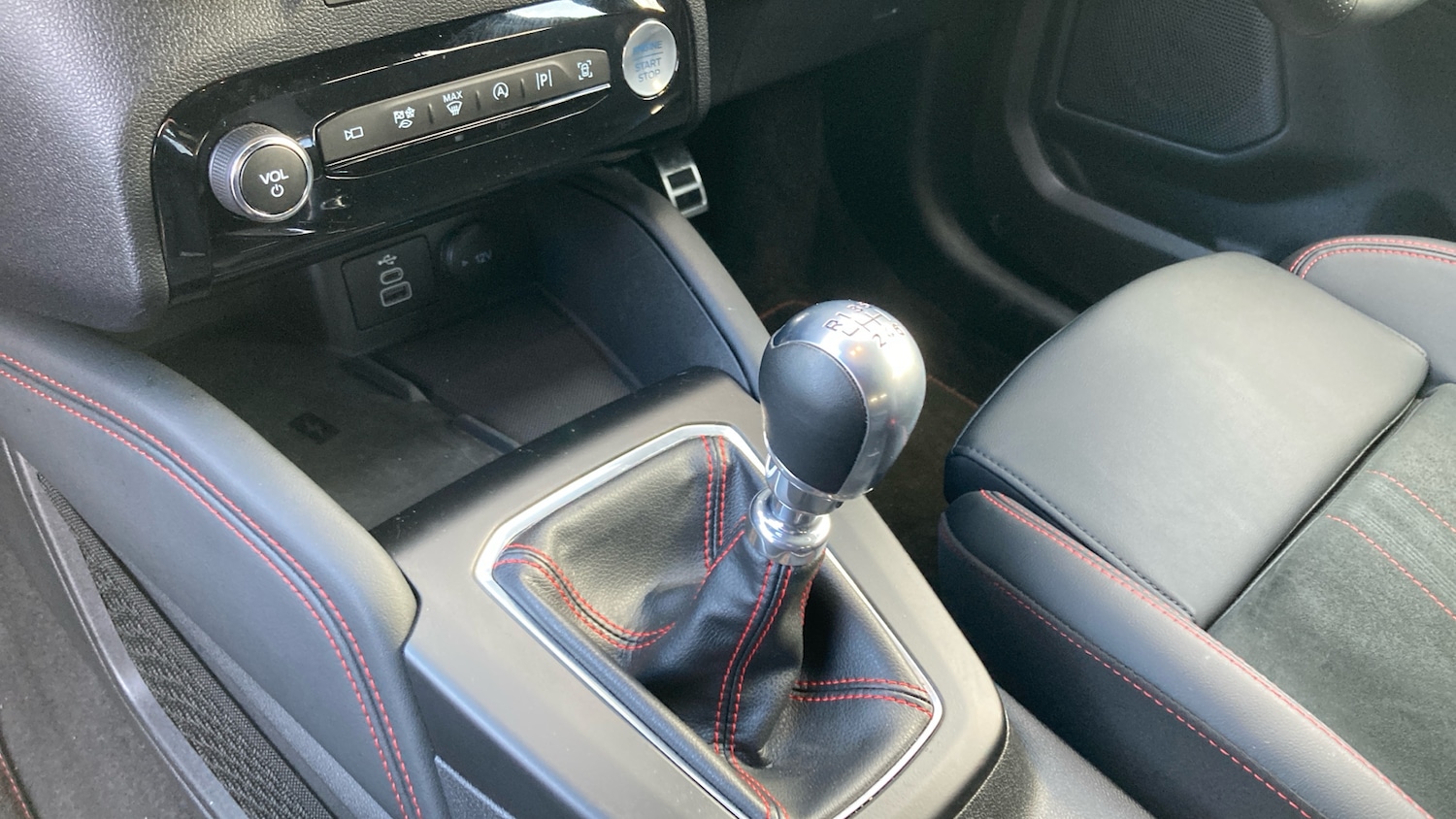 Used Ford Kuga 2025 for sale - 77848782: Photo 13