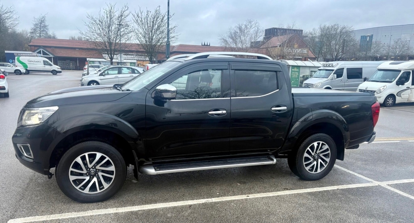 Used Nissan Navara 2017 for sale - 76987605: Photo 2