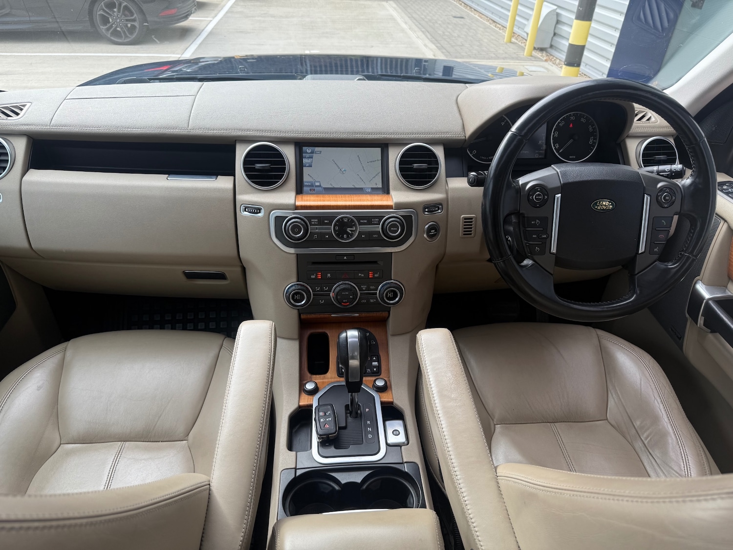 Used Land Rover Discovery 2010 for sale - 76135836: Photo 14