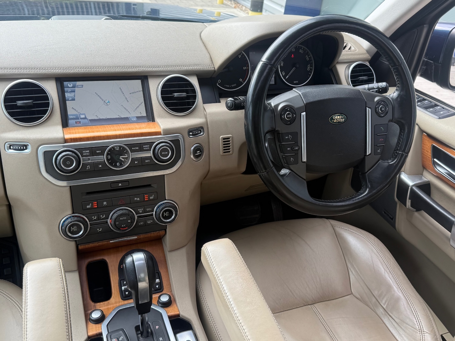 Used Land Rover Discovery 2010 for sale - 76135836: Photo 16