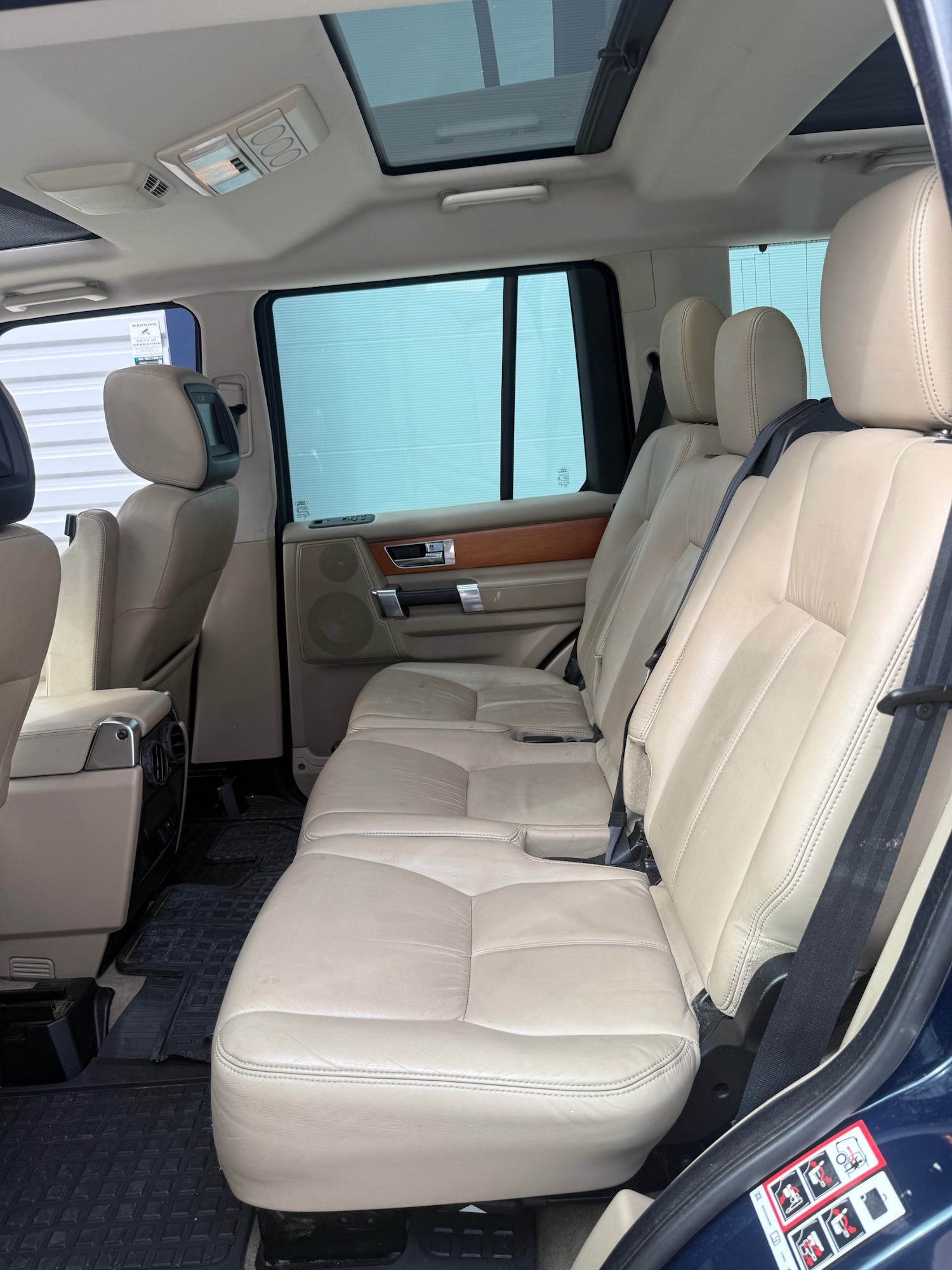 Used Land Rover Discovery 2010 for sale - 76135836: Photo 17