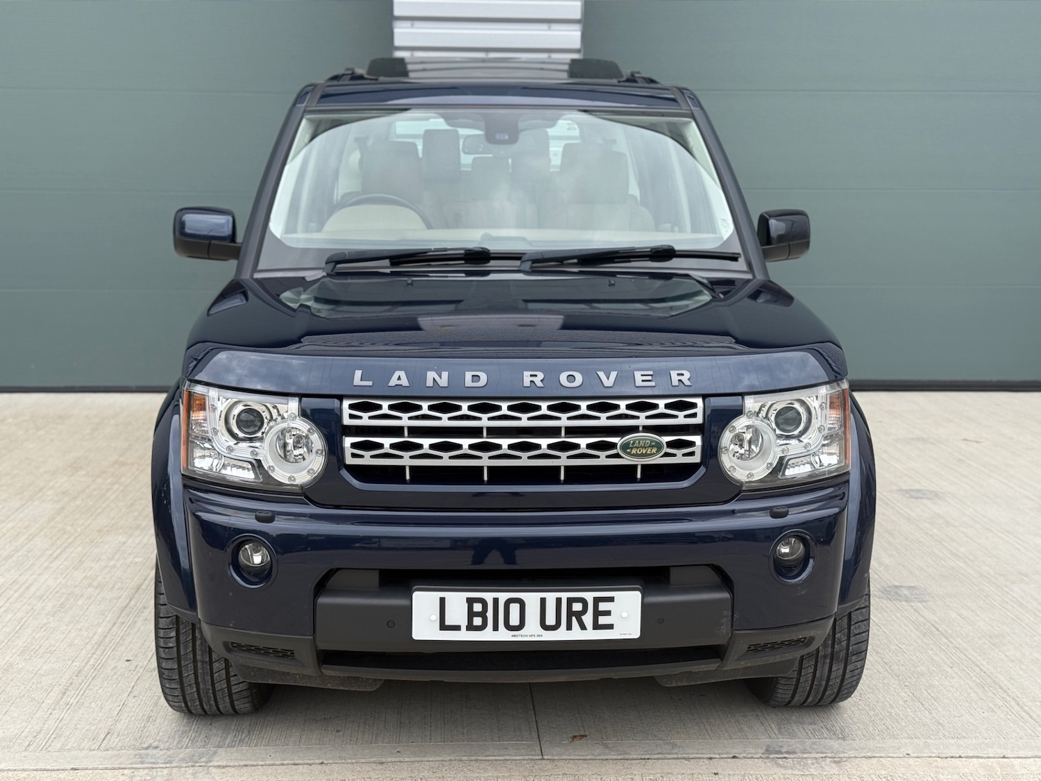 Used Land Rover Discovery 2010 for sale - 76135836: Photo 5