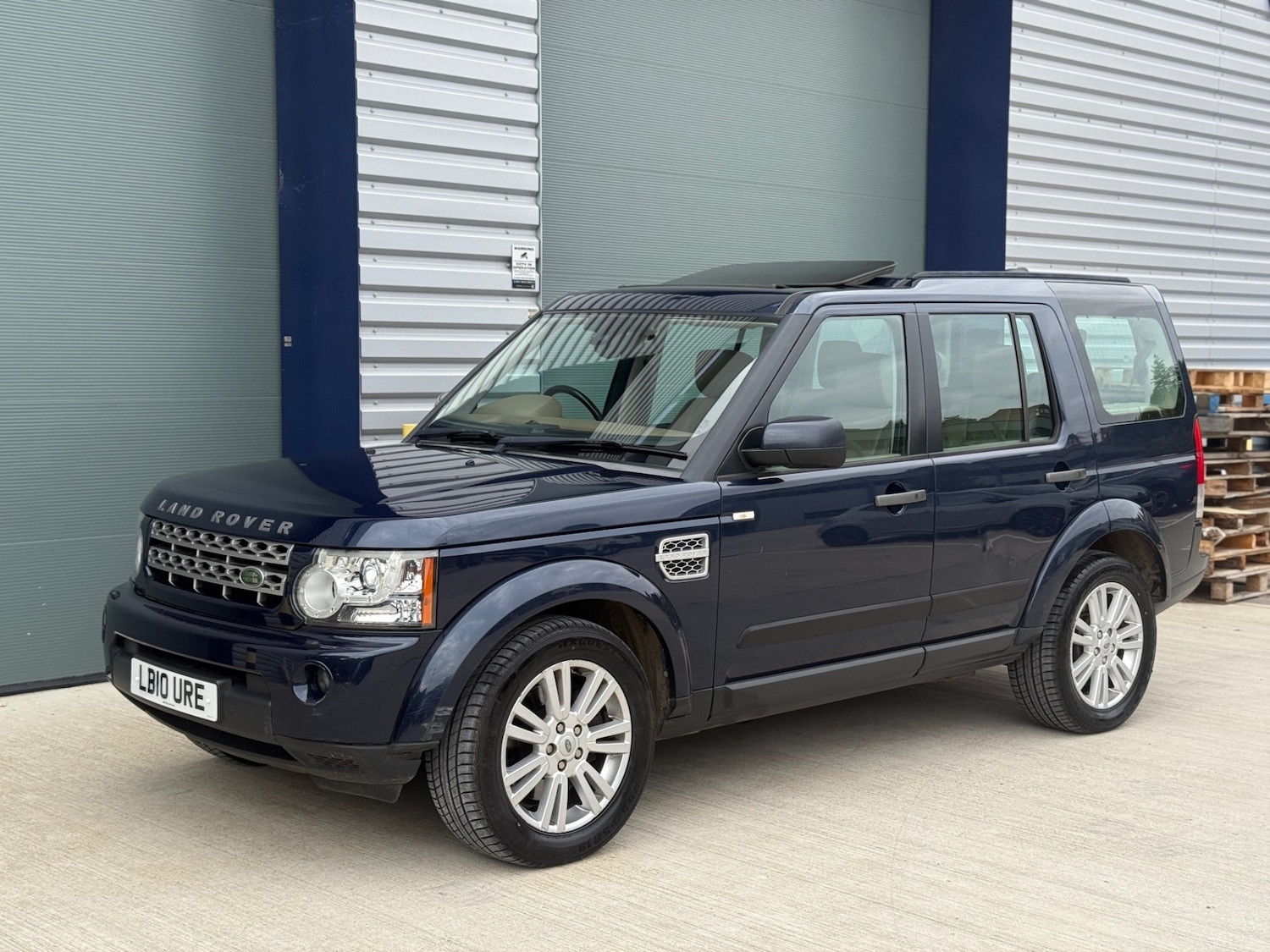 Used Land Rover Discovery 2010 for sale - 76135836: Photo 9