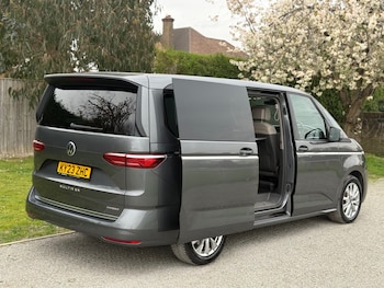 Used Volkswagen Multivan 2023 for sale - 78157931: Photo