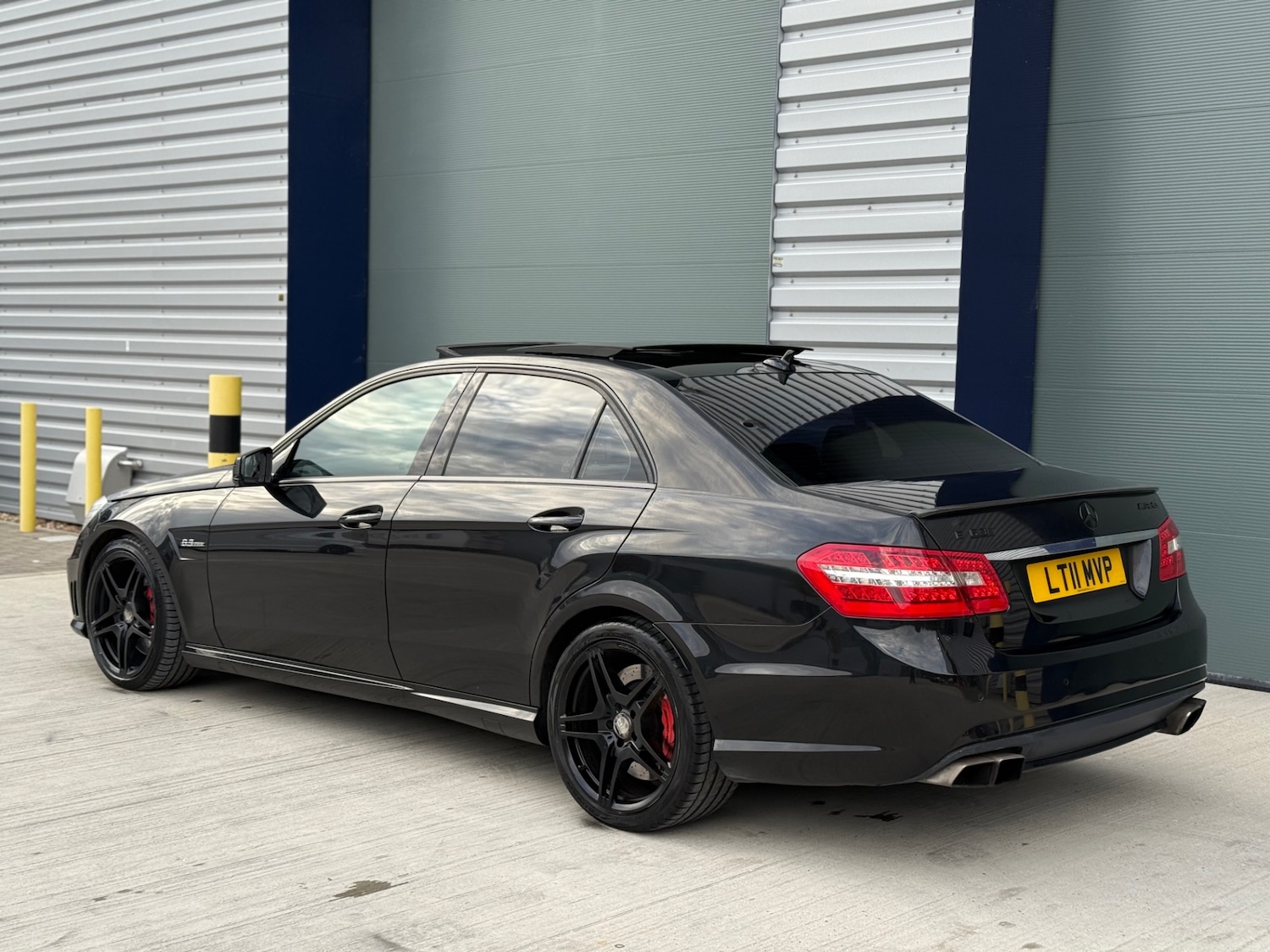 Used Mercedes-Benz E Class 2011 for sale - 76684818: Photo 11