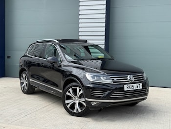 Used Volkswagen Touareg 2015 for sale - 79048067: Photo