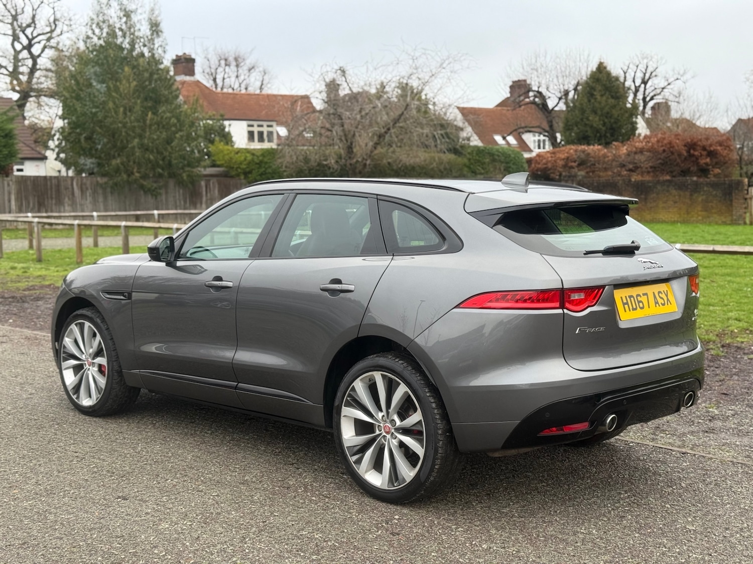 Used Jaguar F-Pace 2017 for sale - 76594554: Photo 11