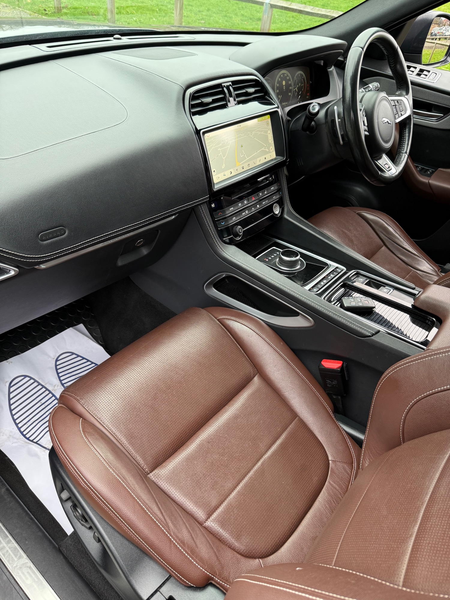 Used Jaguar F-Pace 2017 for sale - 76594554: Photo 16