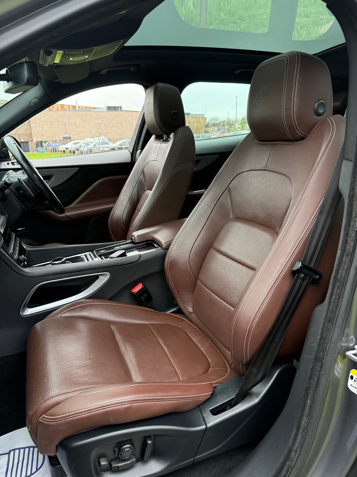 Used Jaguar F-Pace 2017 for sale - 76594554: Photo 17