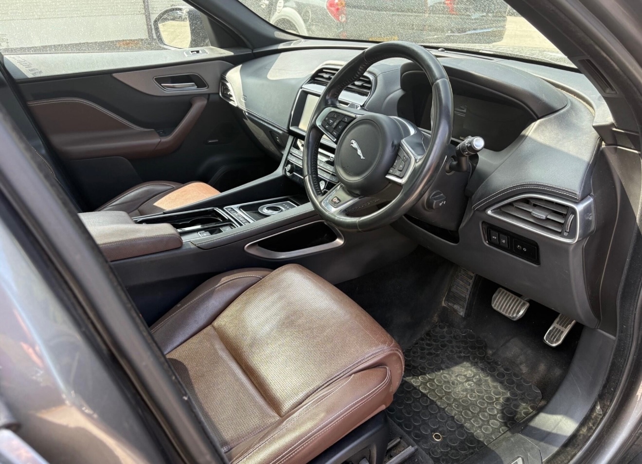 Used Jaguar F-Pace 2017 for sale - 76594554: Photo 6