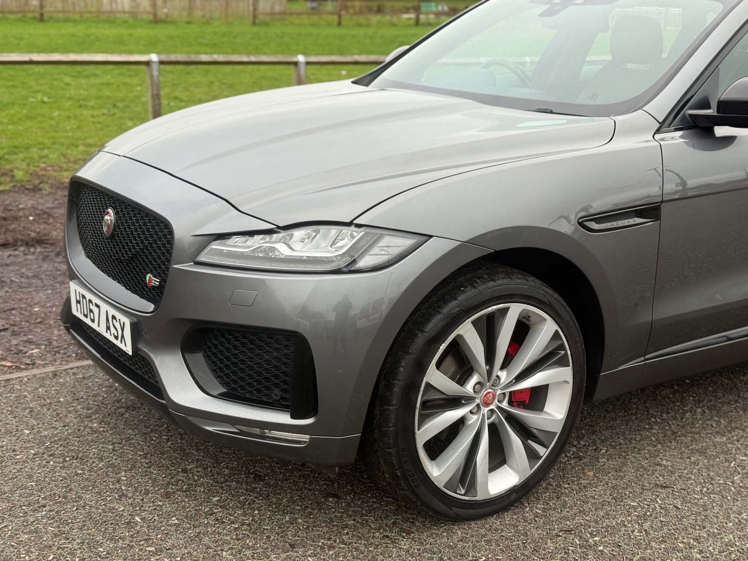 Used Jaguar F-Pace 2017 for sale - 76594554: Photo 7