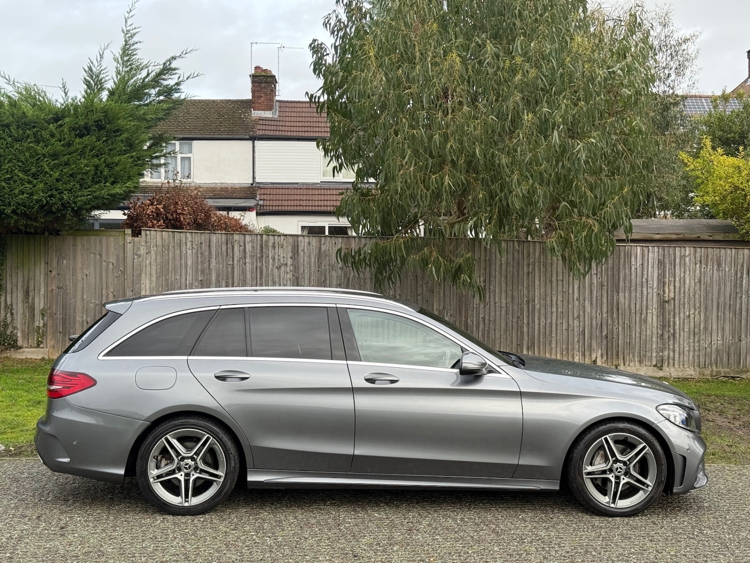 Used Mercedes-Benz C Class 2020 for sale - 76862576: Photo 2