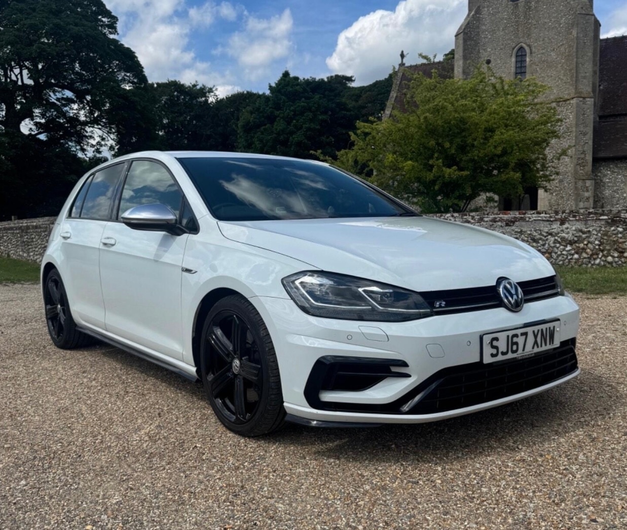 Used Volkswagen Golf 2017 for sale - 76594560: Photo 1