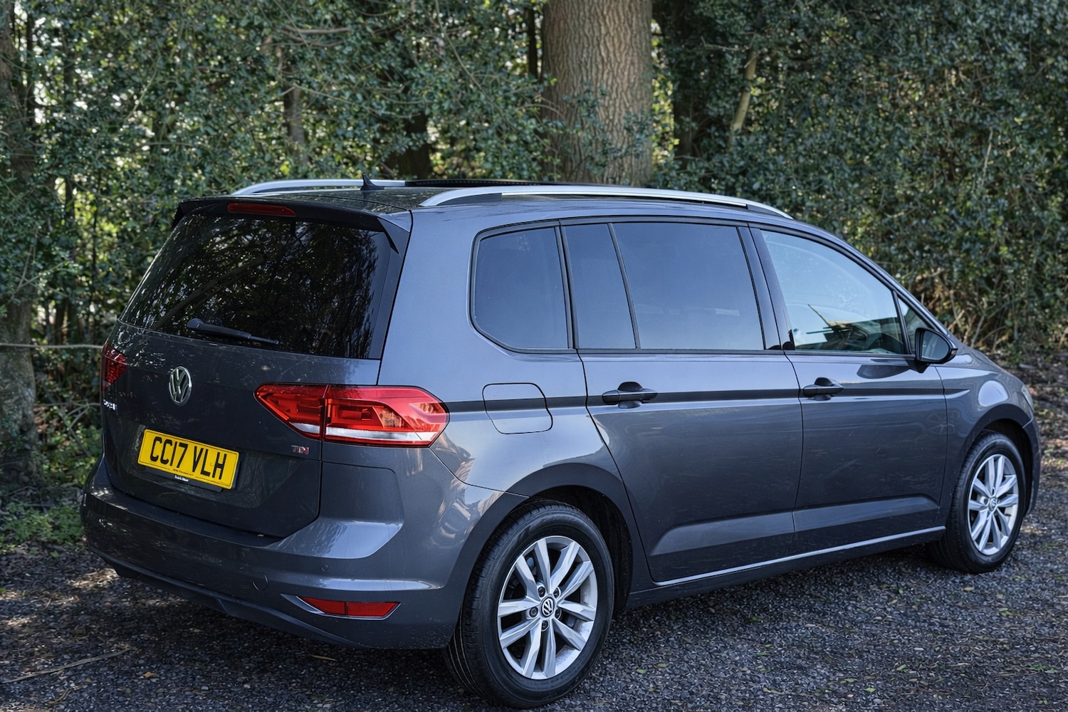 Used Volkswagen Touran 2017 for sale - 77938564: Photo 2