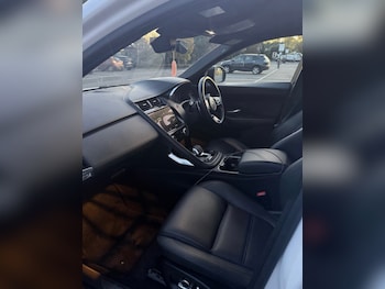 Used Jaguar E-Pace 2021 for sale - 77118343: Photo