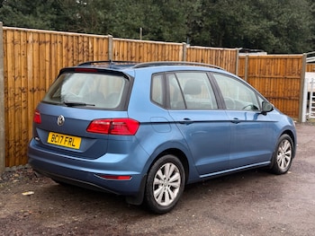 Used Volkswagen Golf SV 2017 for sale - 77261691: Photo